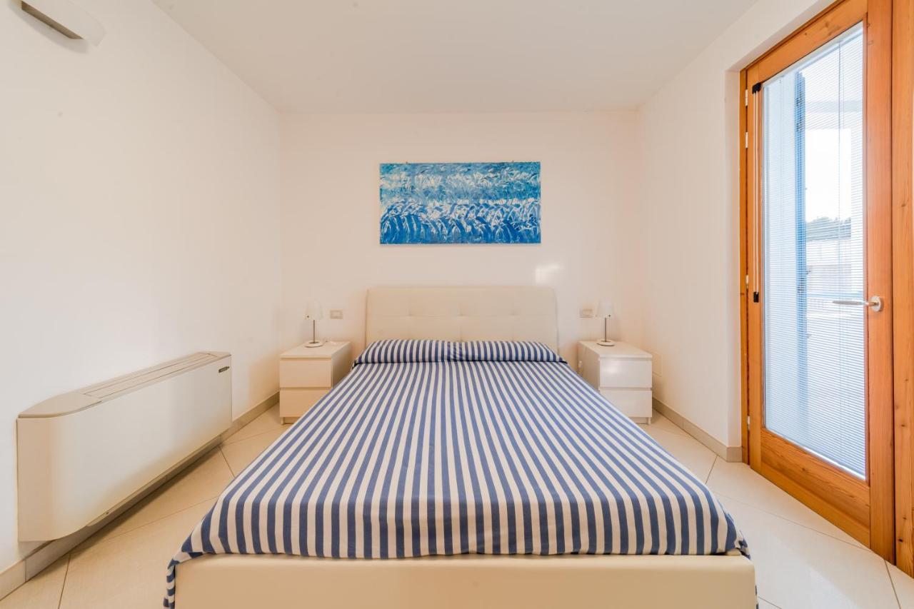 Lo Scalo Bed And Breakfast Marina Di Novaglie アレッサーノ エクステリア 写真