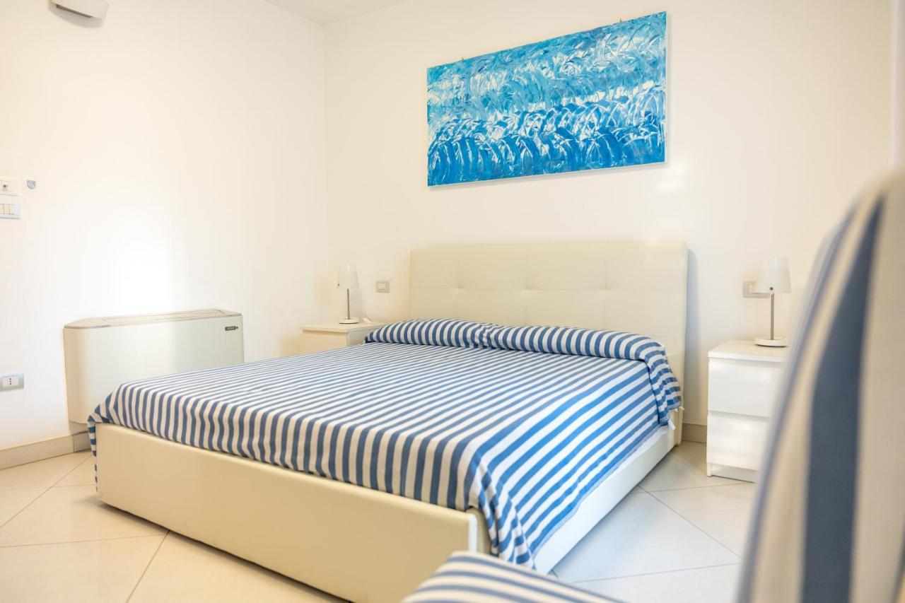 Lo Scalo Bed And Breakfast Marina Di Novaglie アレッサーノ エクステリア 写真