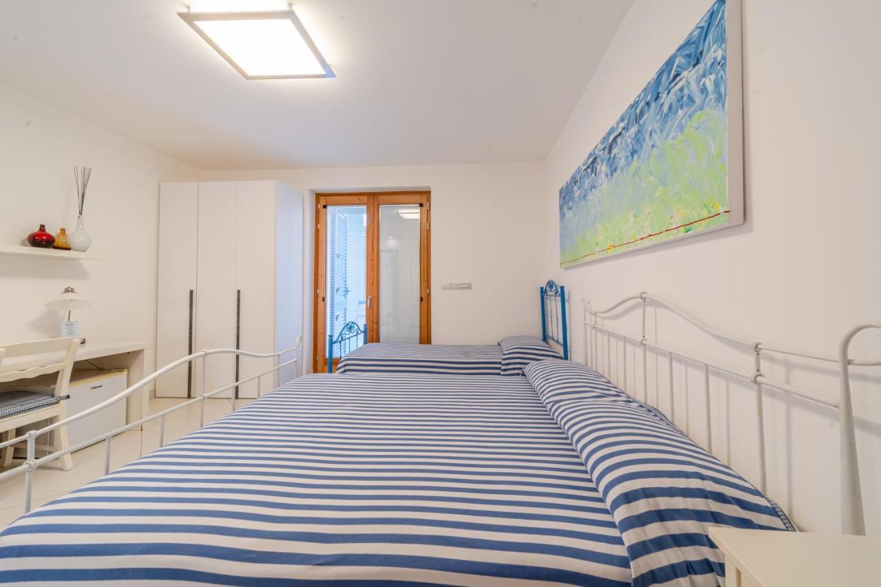 Lo Scalo Bed And Breakfast Marina Di Novaglie アレッサーノ エクステリア 写真