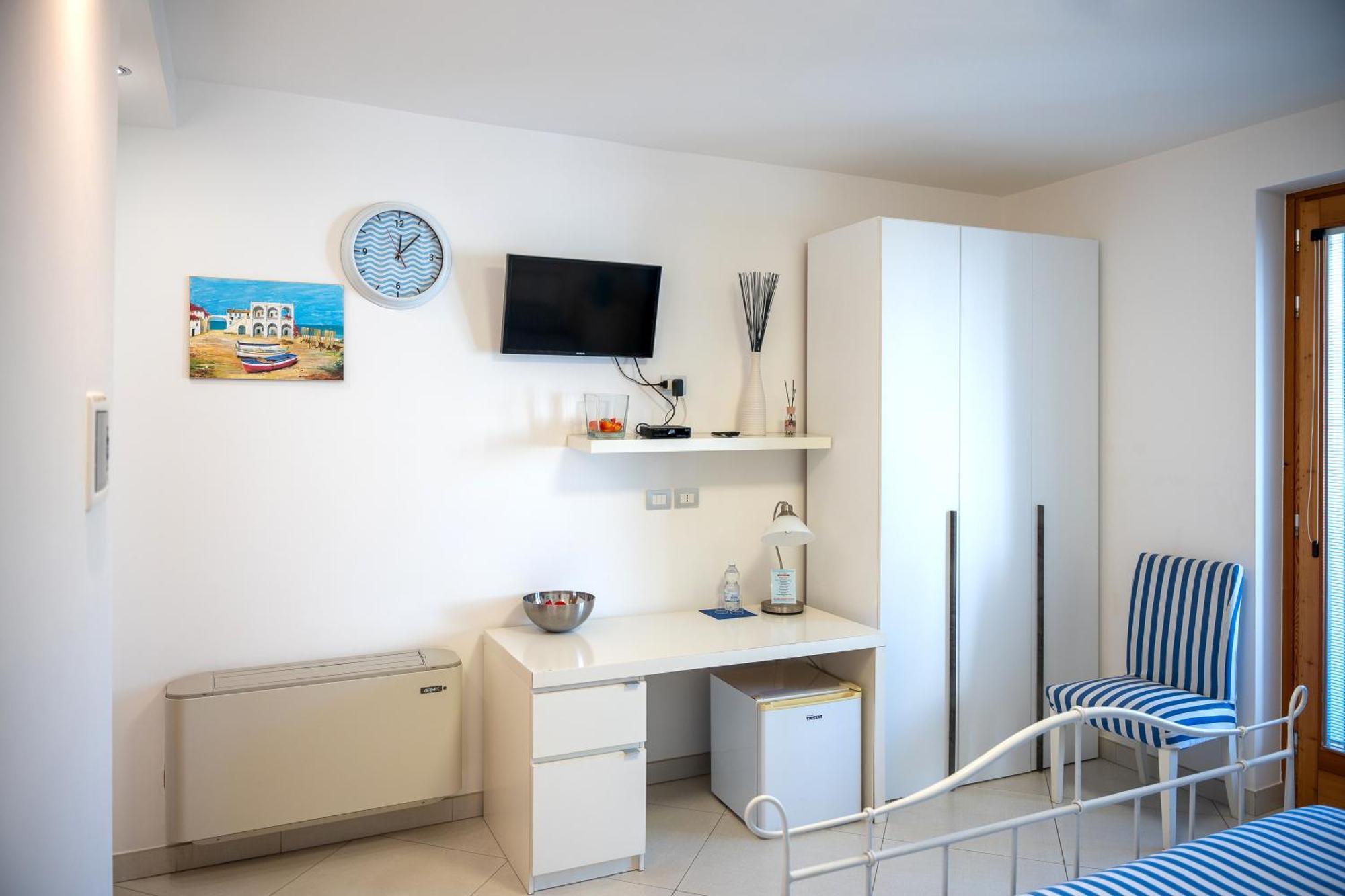 Lo Scalo Bed And Breakfast Marina Di Novaglie アレッサーノ エクステリア 写真